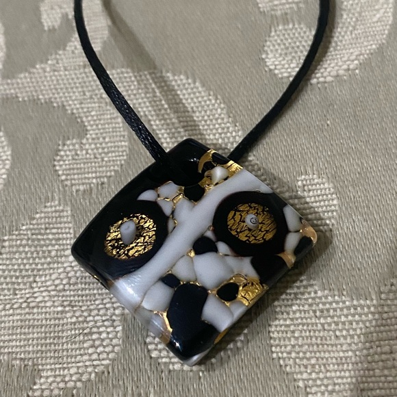 Vintage Pendant Necklace - Picture 13 of 13